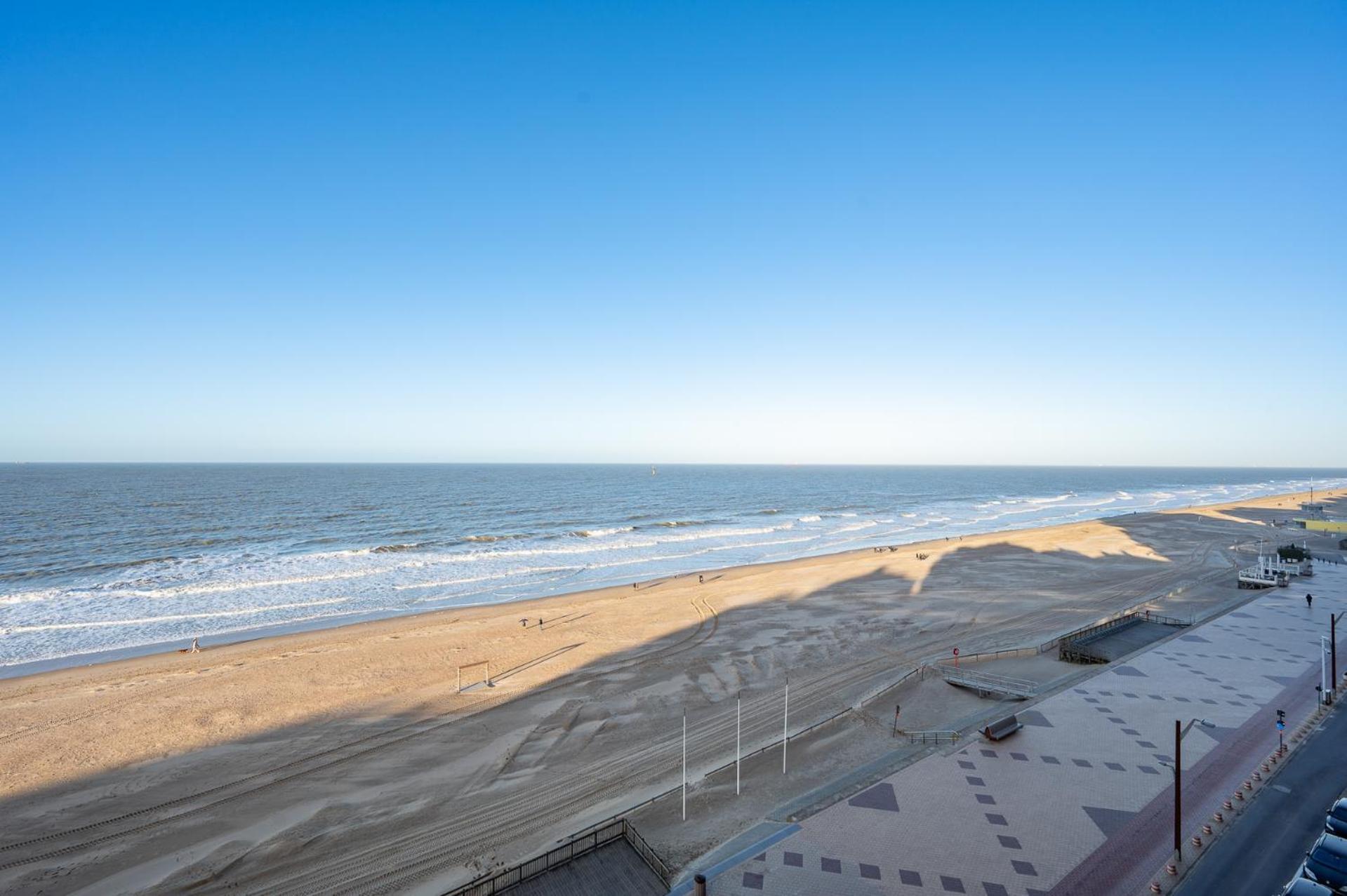 7E Verdiep Appartement Op De Zeedijk In Knokke Voor Max 6 Personen Kültér fotó