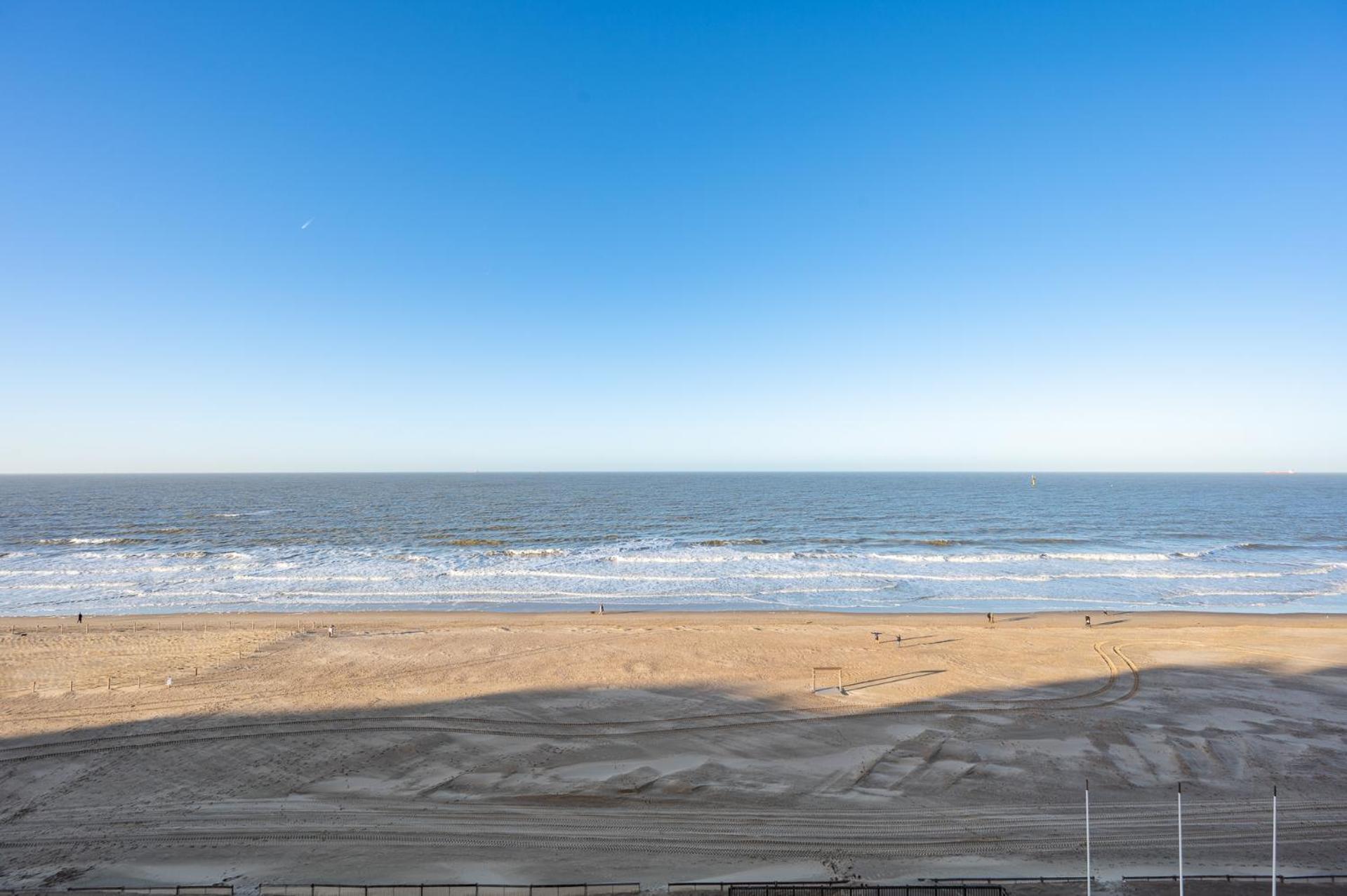 7E Verdiep Appartement Op De Zeedijk In Knokke Voor Max 6 Personen Kültér fotó
