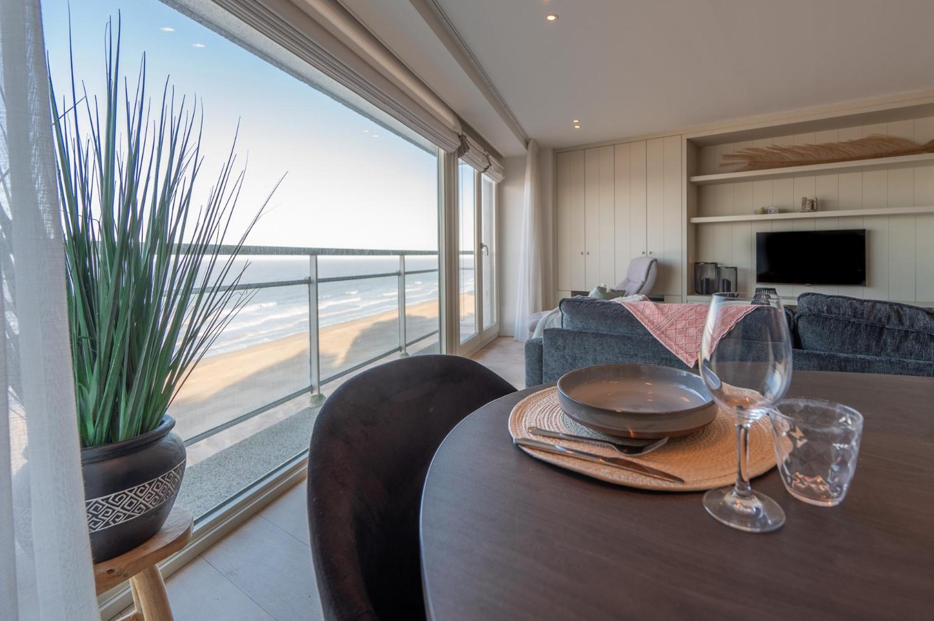 7E Verdiep Appartement Op De Zeedijk In Knokke Voor Max 6 Personen Kültér fotó